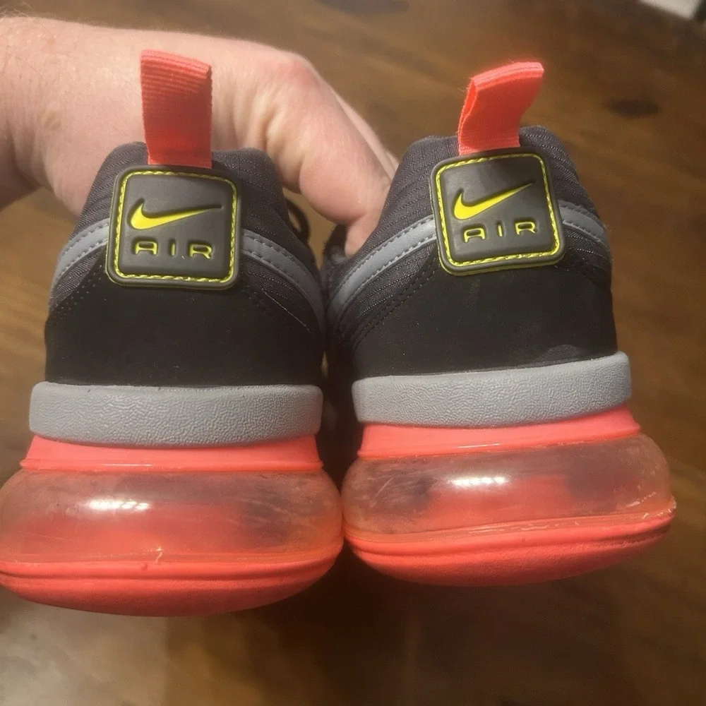 Nike Air Max 270 Futura‎ Shoes Men's Size 9 Black Hot Punch AO1569-007 Sneaker